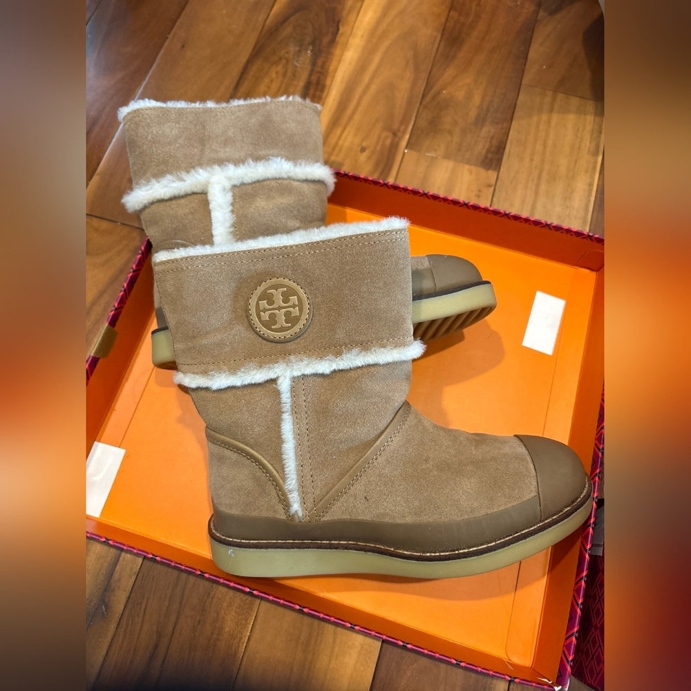 Tory Burch Designer Nadine Amelie Tan Shearling Winter Fleece Sherpa Boots 6